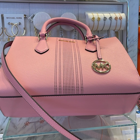 MICHAEL KORS
Sheila Medium CZ Faux Saffiano Leather Satchel Crossbody 
NWT - Picture 9 of 16